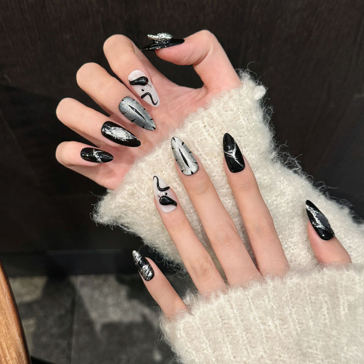 Serpentine Noir by Gattina, luxury hand-crafted press-on nails