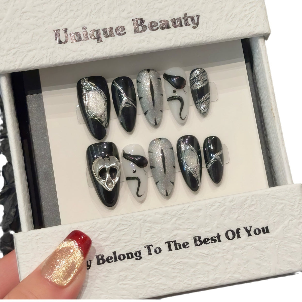 Serpentine Noir by Gattina, luxury hand-crafted press-on nails