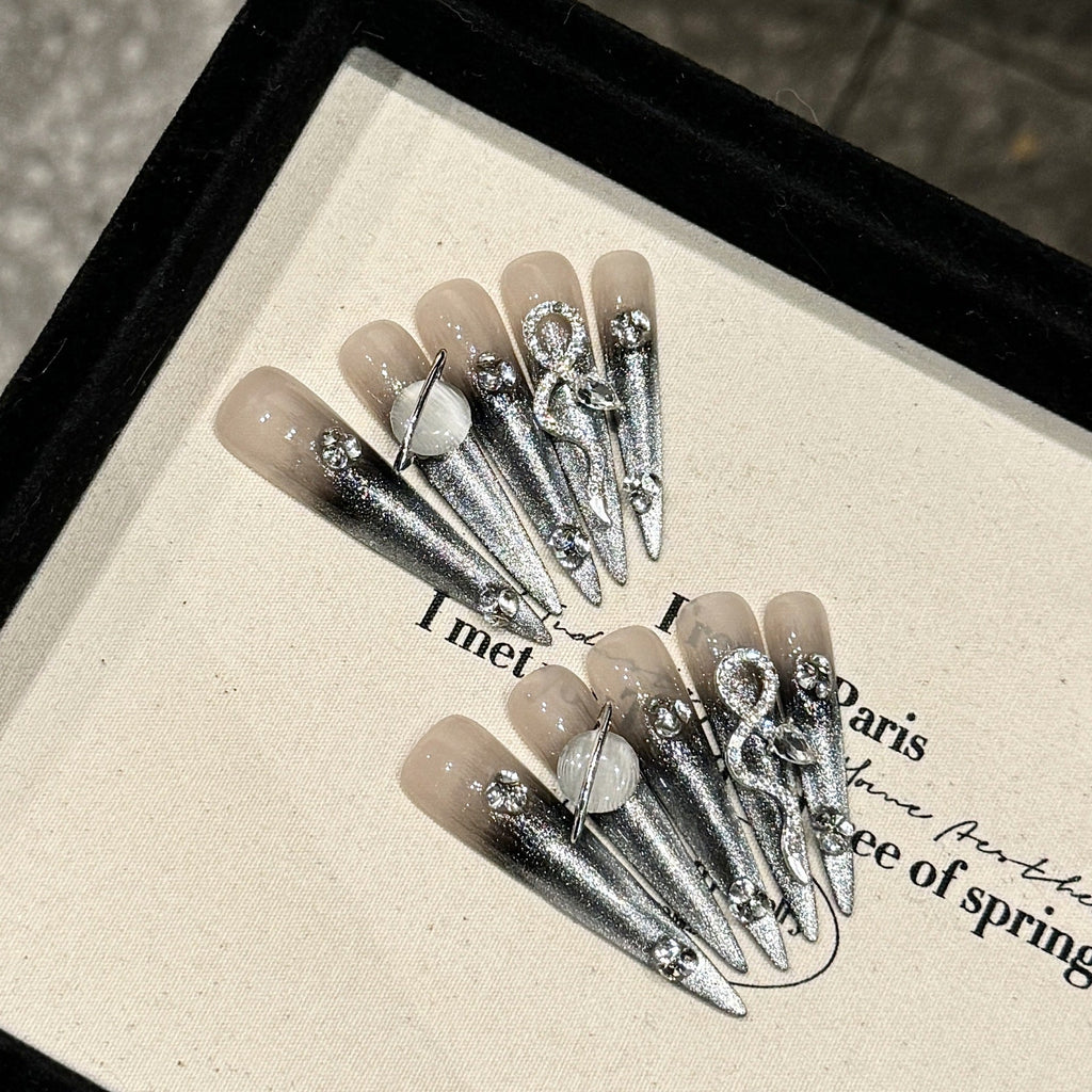 Silver Viper by Gattina, luxury hand-crafted press-on nails