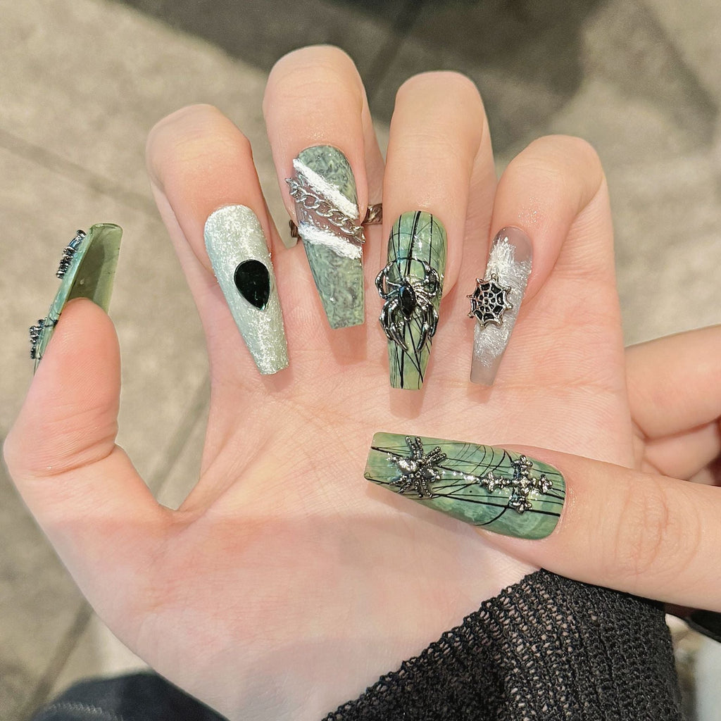 Venom by Gattina, luxury hand-crafted press-on nails