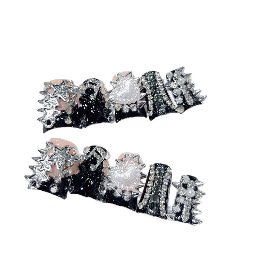 Punk Royal: "Spiked Heart" – Short Almond Handmade Press On Nails – Image 5